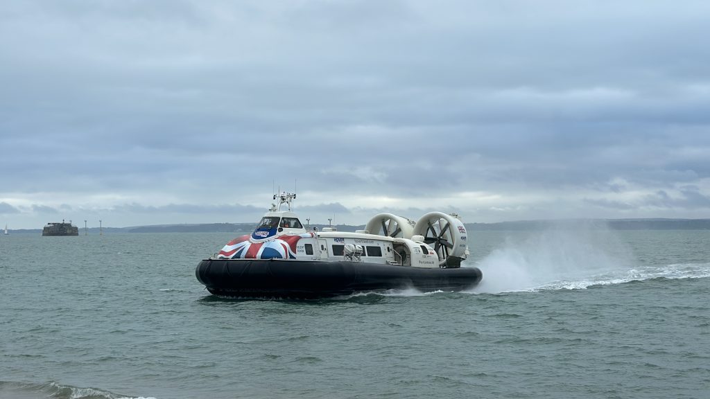 Solent Flyer - 12000TD Hovercraft